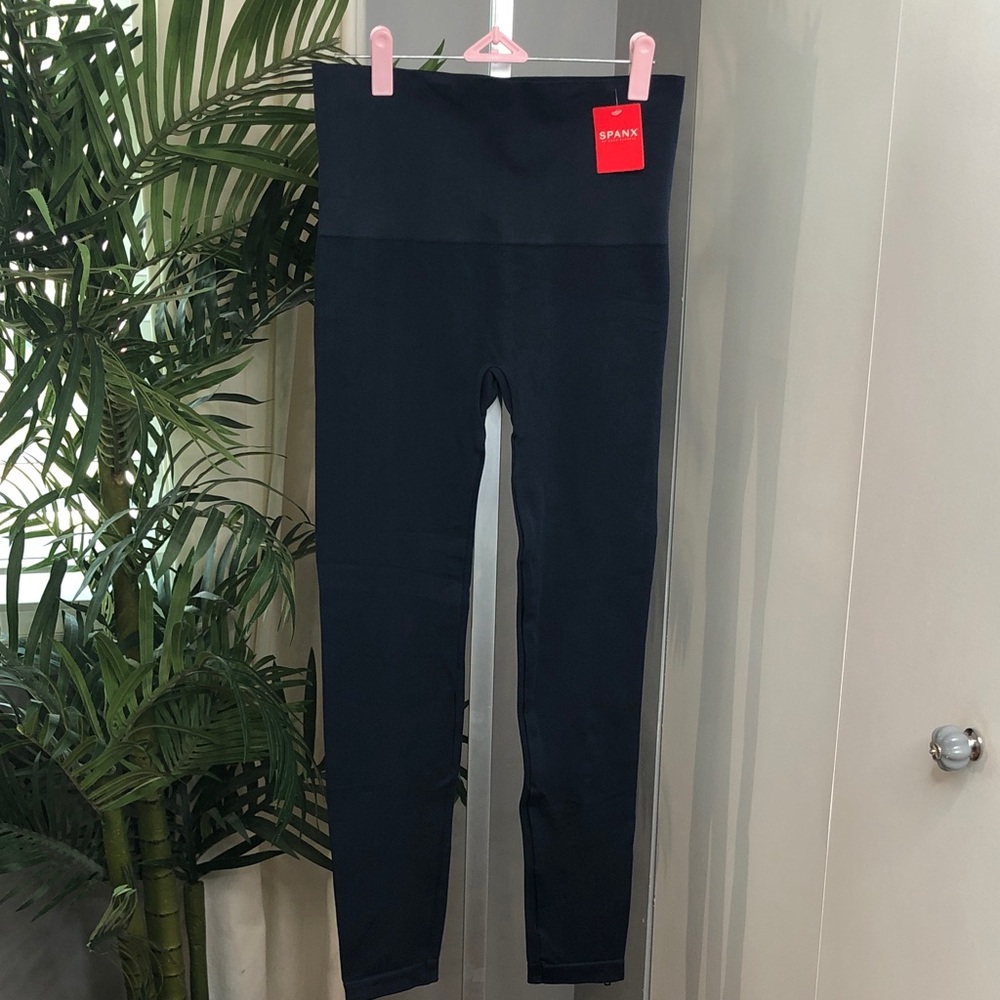 SPANX woman’s  Dark Navy Leggings 1X